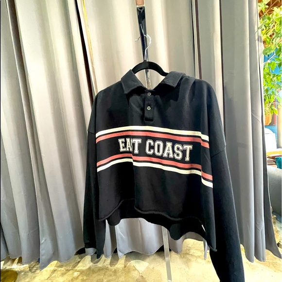 Fashion Nova Tops - Black Fashion Nova East Coast  Crop pull - over